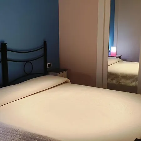 Double With External Private Bathroom *