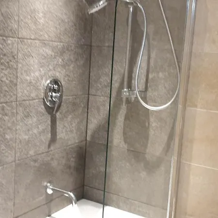 Double With External Private Bathroom Guest house